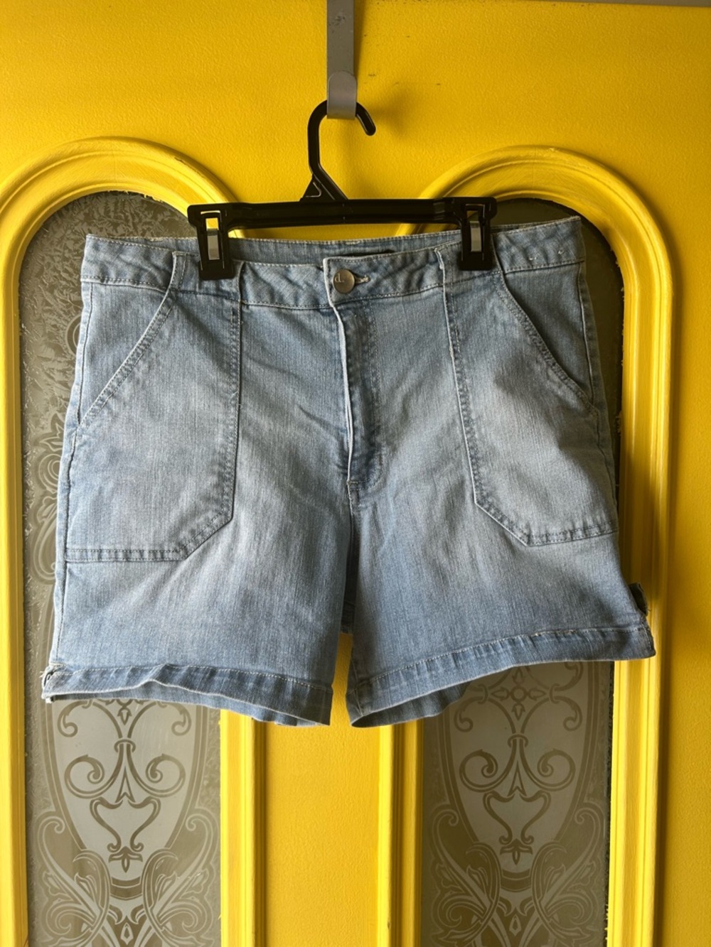 d. jeans Light Wash Denim Women's Shorts